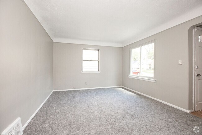 Building Photo - 3 BED 1 BATH SINGLE FAMILY HOME IN BEAUTIF...