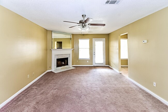Photo - 1677 Ranmar Dr
