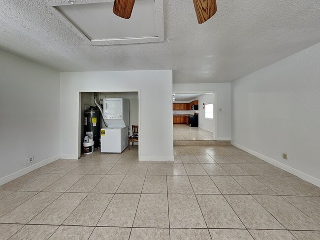 Photo - 101 Samuel St