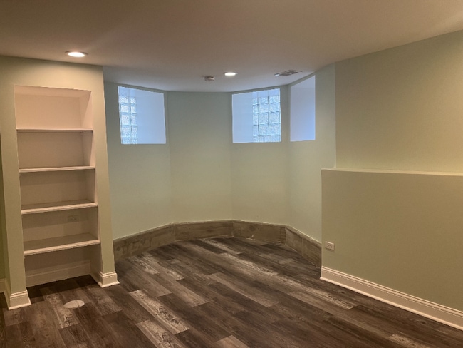 Photo - 5142 S Blackstone Ave