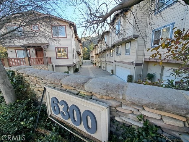Photo - 6300 Honolulu Ave