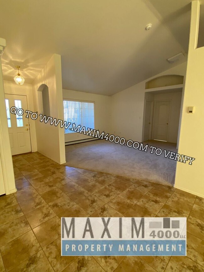 Photo - 633 Clearwater Ct