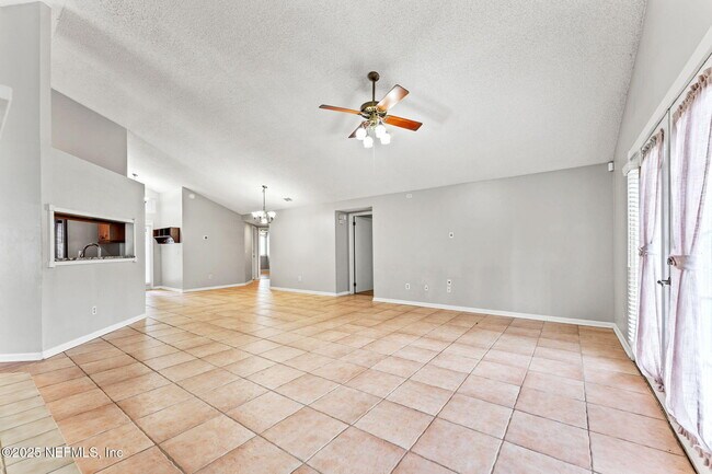 Photo - 8379 Chason Rd W