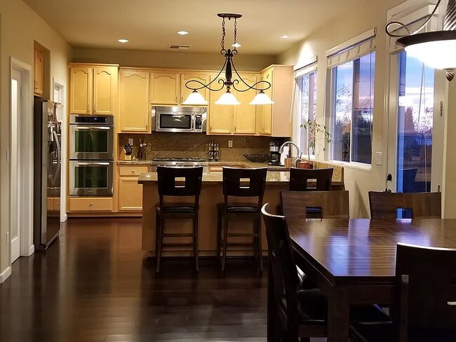 Photo - 3004 Fox Hill Dr