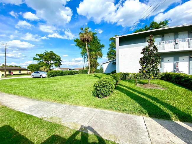 37280 Okeechobee Ave Unit 2
