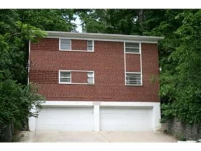 Building Photo - 6650 Corbly Rd Unit 4