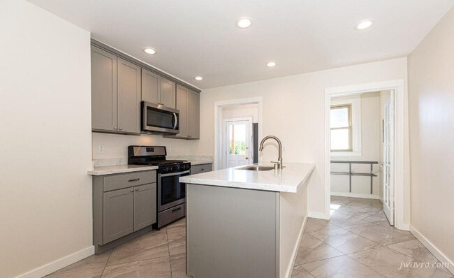 Photo - 4223 23rd St