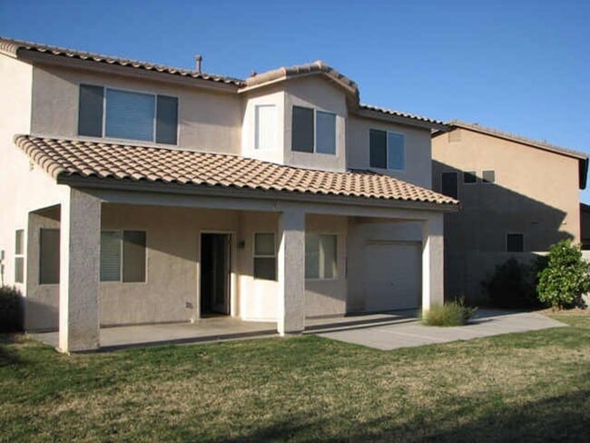 Photo - ++HALF MONTH FREE RENT ++ Gorgeous 4 Bed 3 Car garage home in North Peoria