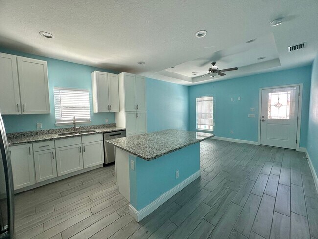 Photo - 615 E Virginia Ave Unit 112