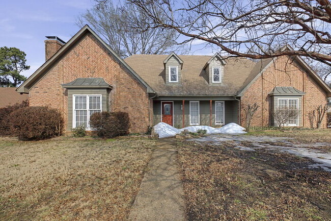 Building Photo - YOU DON'T WANT TO MISS THIS ONE!!!! SECTION 8 WELCOMED !!!!!