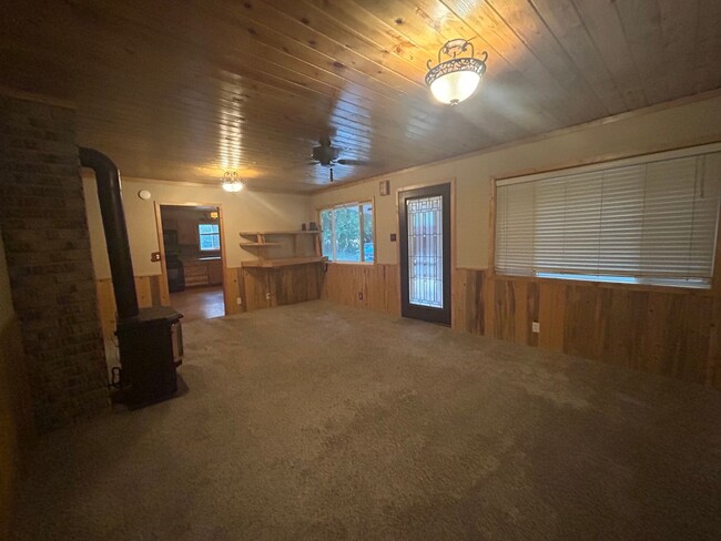 Photo - 15295 Hwy 12 W