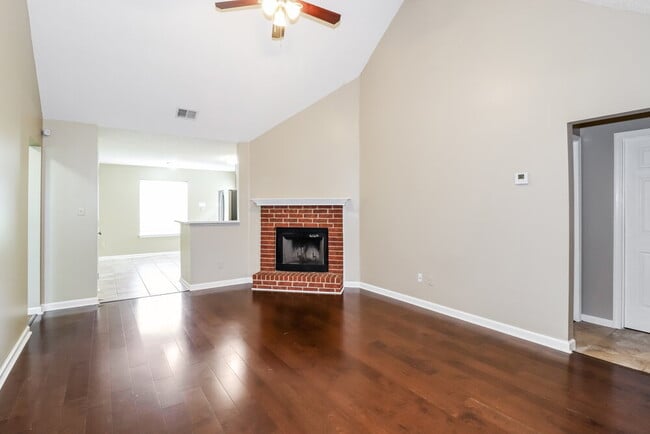 Photo - 7091 Ireland Dr