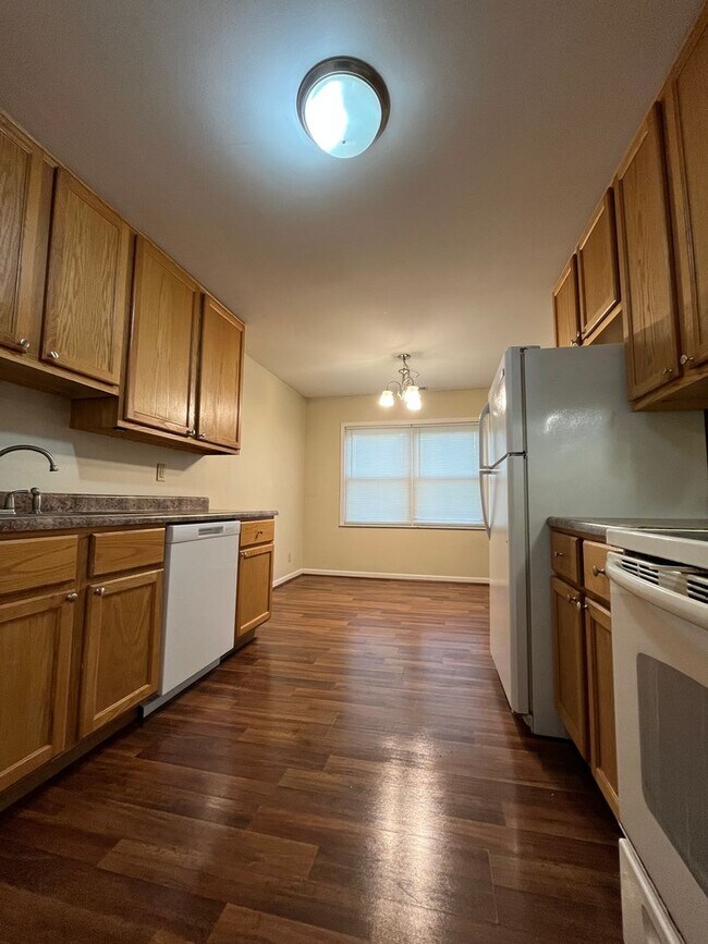Photo - Spacious 2 Bedroom, 1.5 Bath Unidad 8