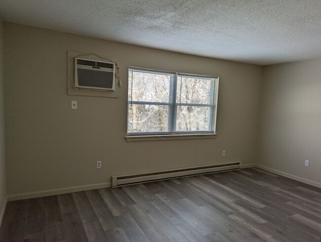 Photo - Main Level Renovated 2 Bedroom Apartment Unit 2901 Lawnridge Ct Apt G
