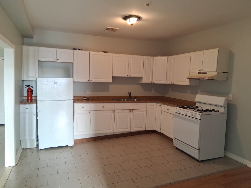 Photo - 130 North Ave Unidad 3B