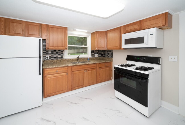 Photo - 559 Gatewood Dr