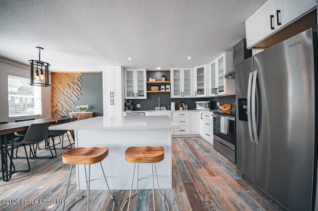 Photo - 208 Seminole Ave W Unit 1