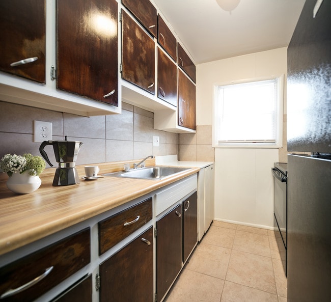 Photo - Perrywood Apartments