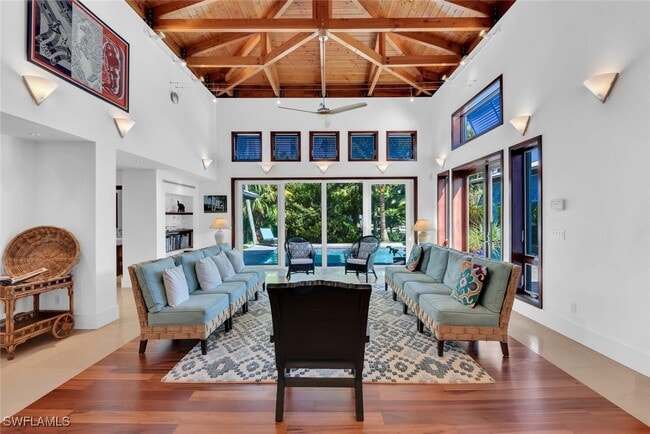 Building Photo - 795 18th Ave S