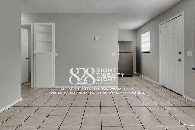 Photo - 2 Bed/1 Bath Triplex Home in Noble Unit 600 S 7th St