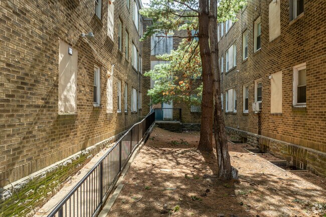 Willows Apartments