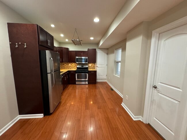 Photo - 2627 E Huntingdon St