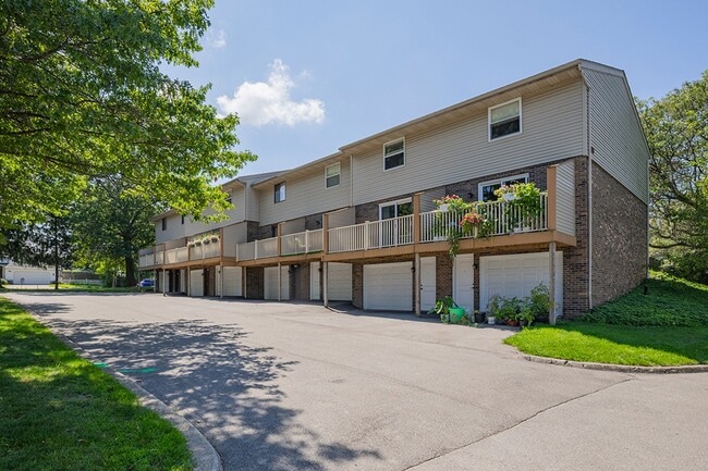 Willowood Village Apartments & Townhomes
