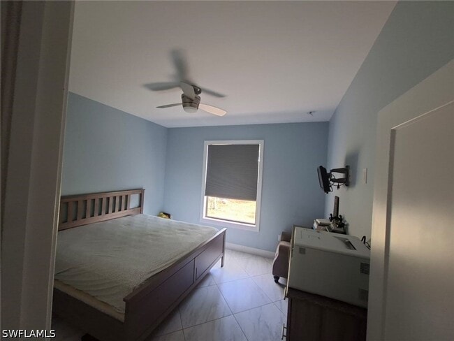 Photo - 2360 Burton Ave