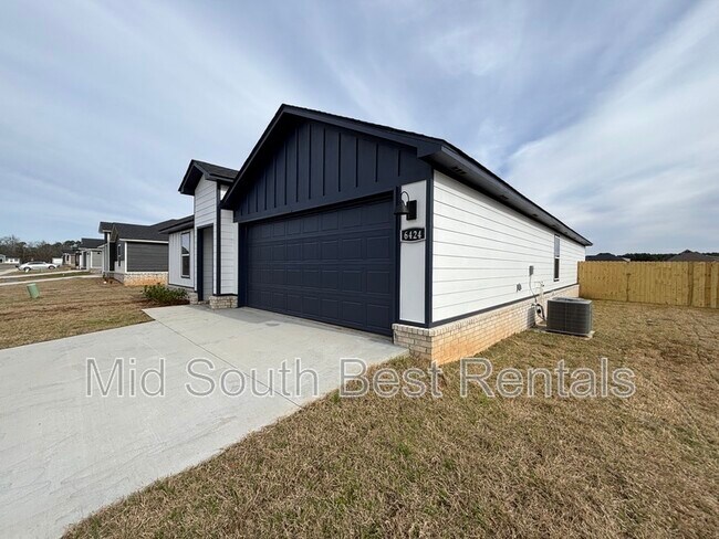 Photo - 6424 Newark Dr