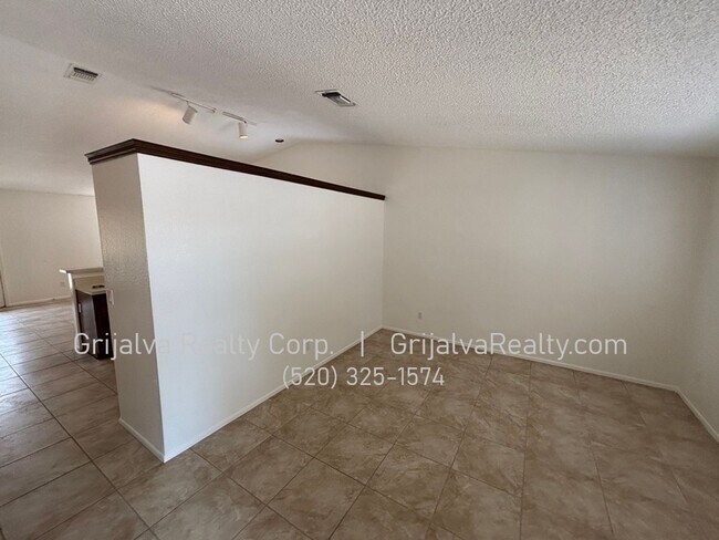 Photo - 3 Bedroom House in Midvale for Rent (Drexel/Midvale Park)