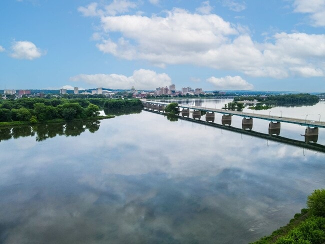 Photo - 608 N Front St