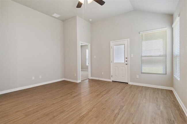 Photo - 170 Schrader Dr