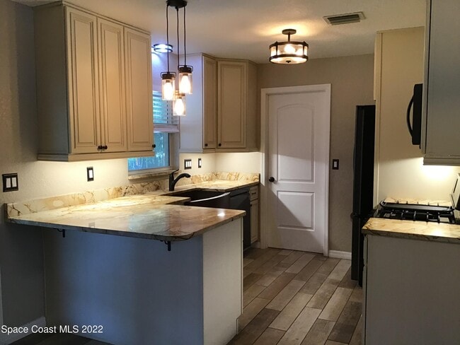 Photo - 2859 Kingston Ln