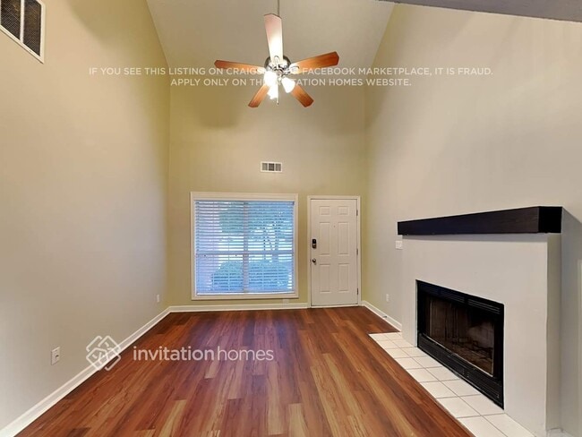 Photo - 740 Avening Ct