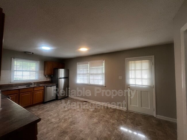 Photo - 511 Buck Branch Dr