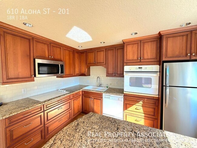 Photo - 610 Aloha St