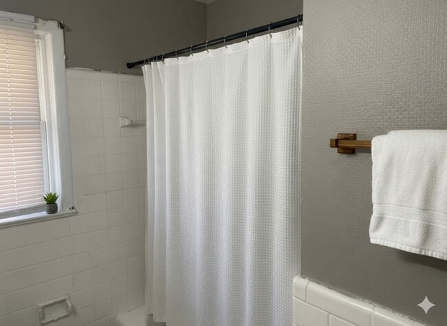 Photo - 329 Richmond Dr