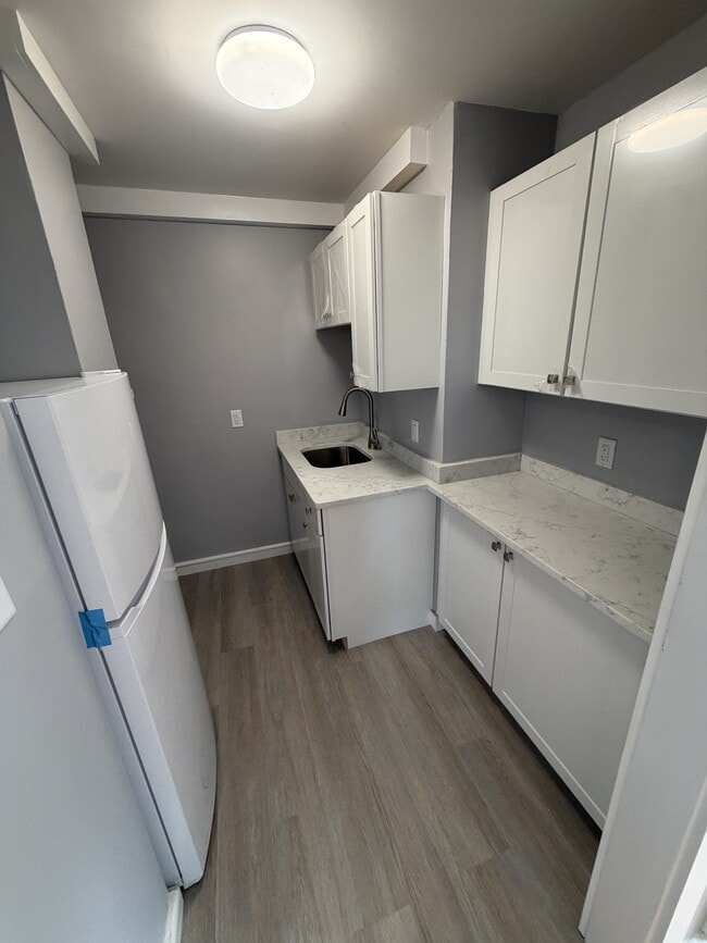 Photo - 2111-2113-2113 Acushnet Ave Unit 1