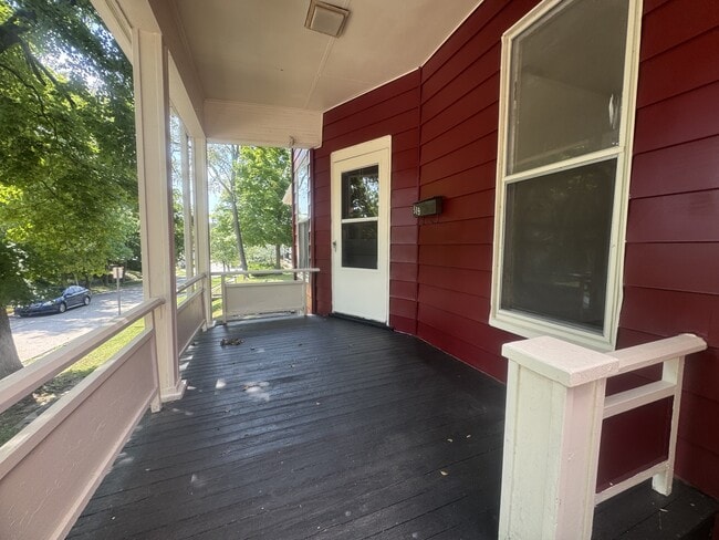 Photo - 403 N Indiana Ave