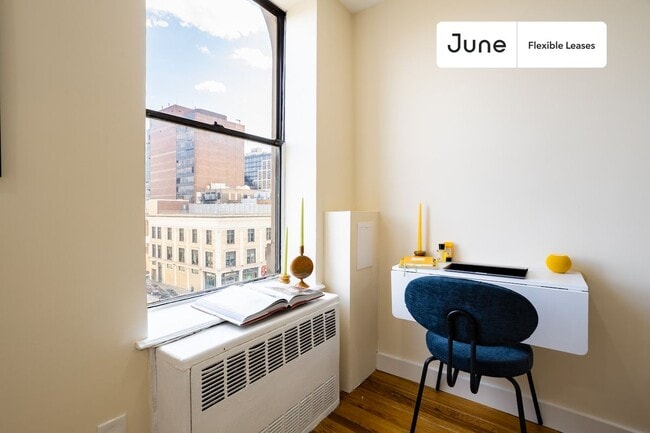 Photo - Adorable ROOM at The Lenox House Unit 1