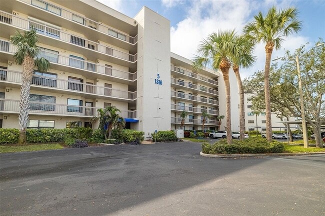 Photo - 1316 Pasadena Ave S Unit 204