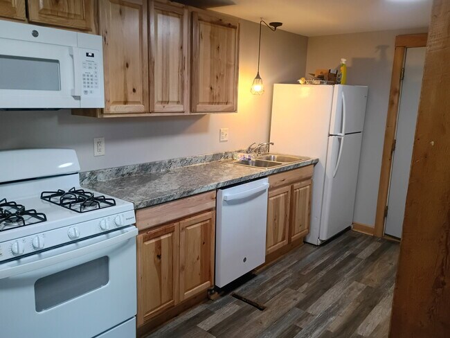 Photo - 9764 State Rd