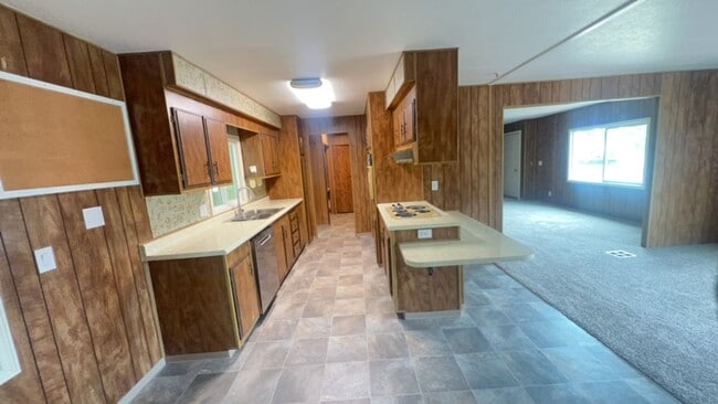 829 W Harbeck Rd Unidad 1