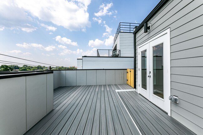 Roof deck - Penthouse - 3743 12th St NE
