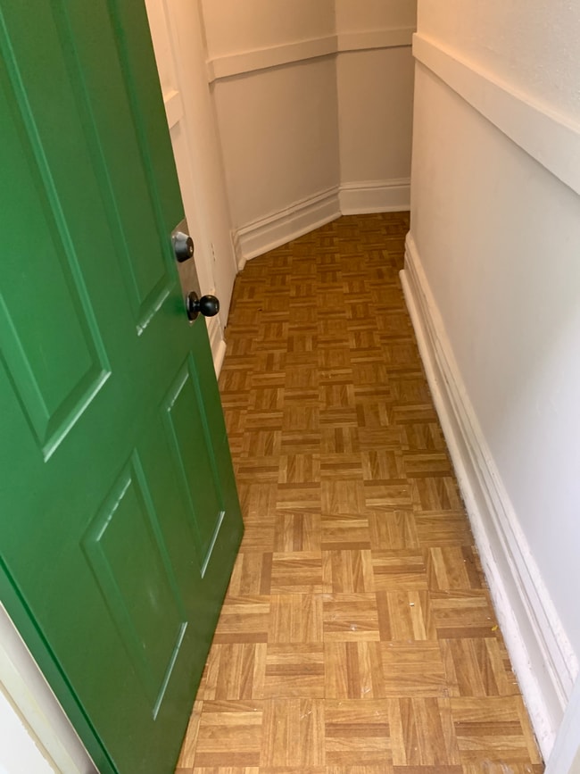 Mud room, Harry Potter closet - 3314 W Monroe St Unit 1