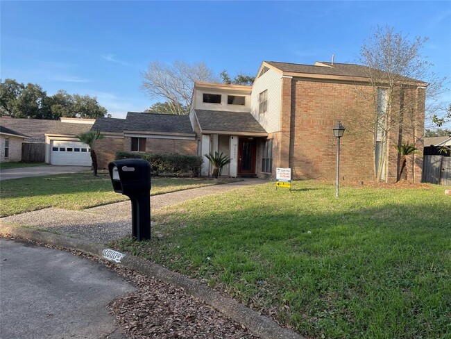 Photo - 18002 Hollywell Dr House