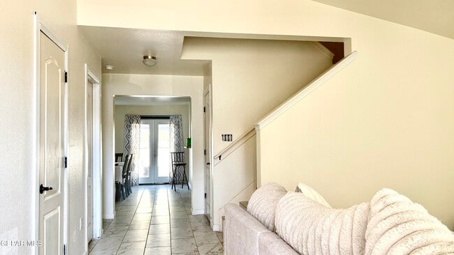 Photo - 2417 Sparrow Point St