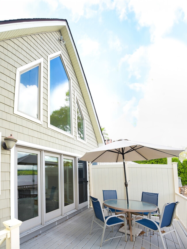 Photo - 12 Westover Ln