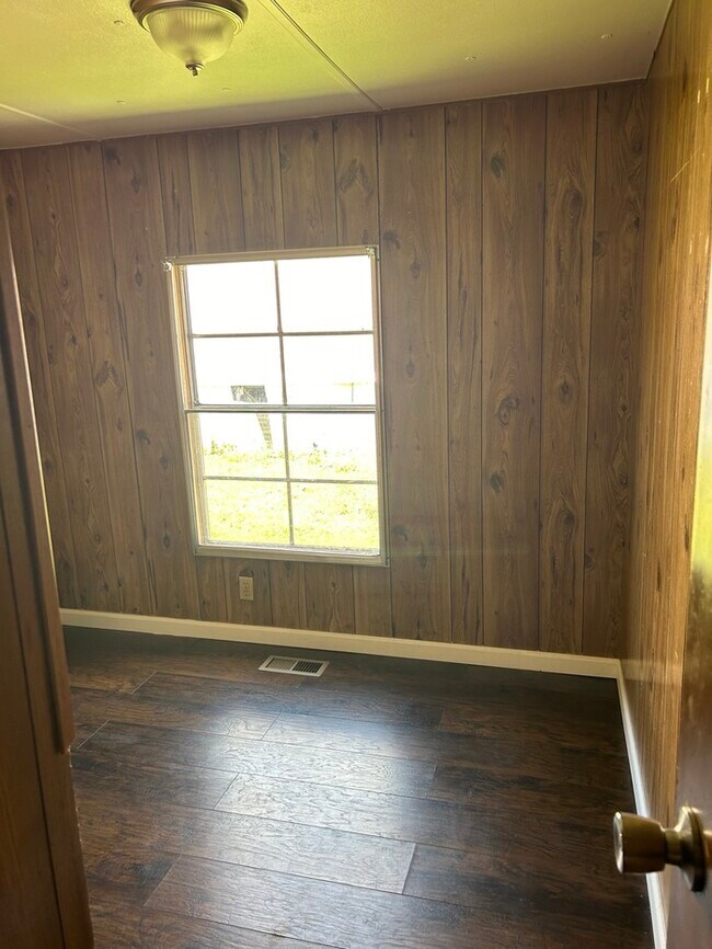 Photo - 2 Bedroom/1 Bathroom Mobile Home