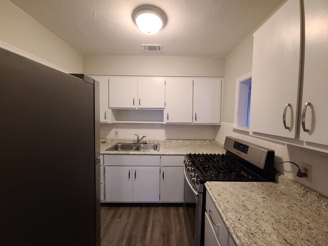 Photo - 2 bedroom 1 bath house w/ bonus room off Gulf Beach Hwy!